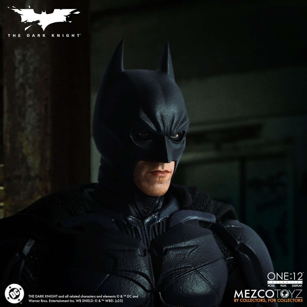 Mezco The Dark Knight Batman One:12 Collective Action Figure