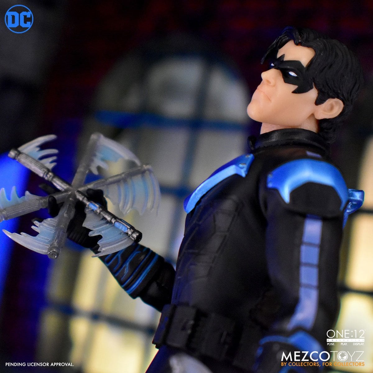 Mezco Nightwing One:12 Collective Action Figure