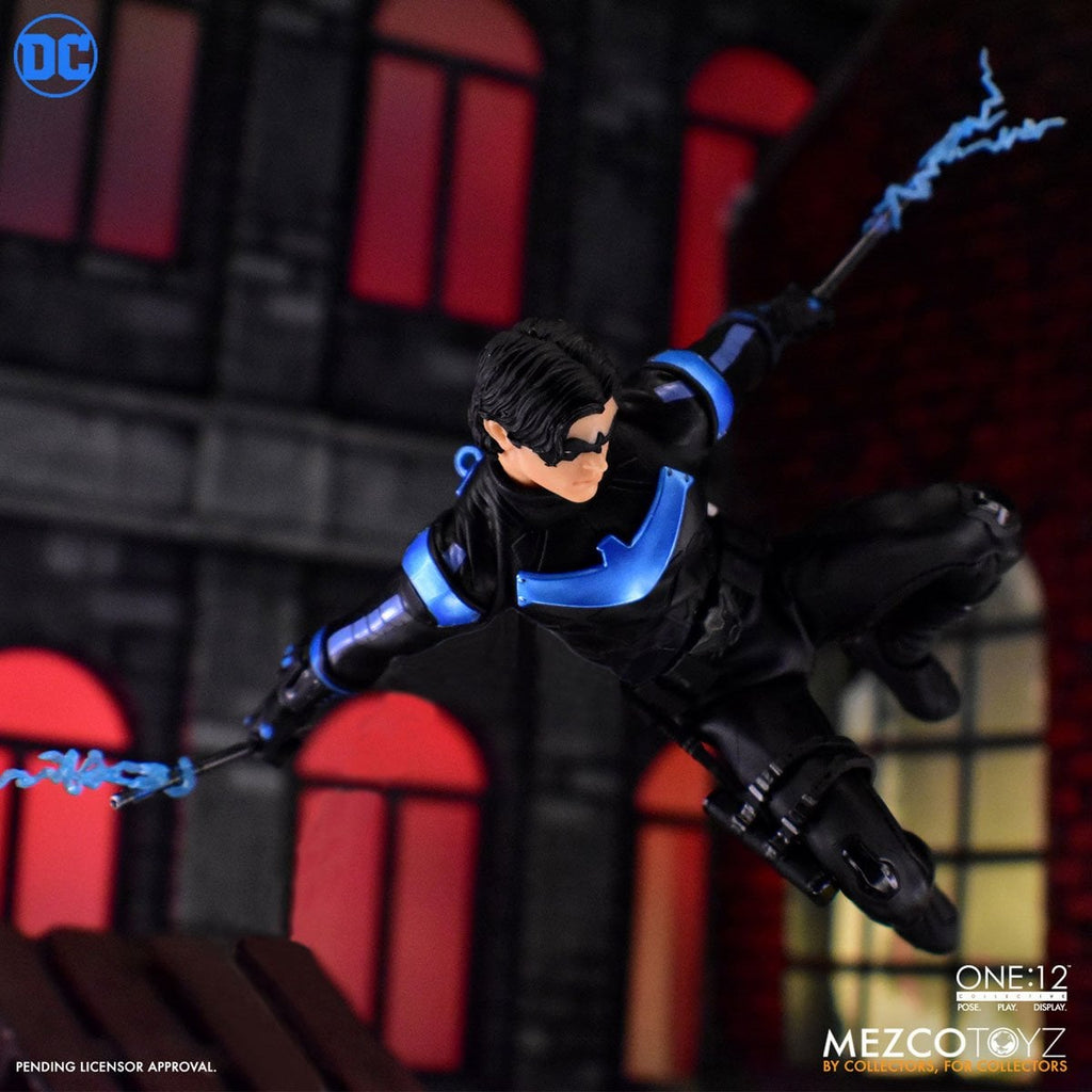 Mezco Nightwing One:12 Collective Action Figure